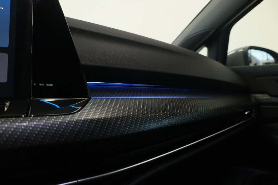 Volkswagen Golf 1.5 eTSI R-Line Business Full-led Navigatie Adaptive-Cruise