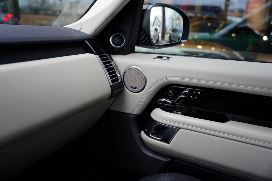 Land Rover Range Rover 3.0 SDV6 HSE Panoramadak / Meridian / Elek. Trekhaak