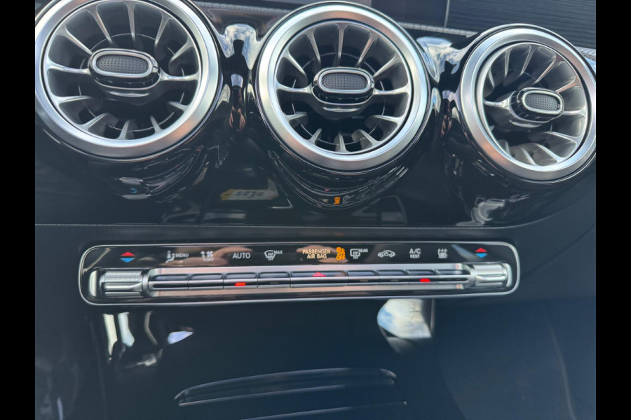 Mercedes-Benz CLA-Klasse Shooting Brake 250 e AMG Panorama Leder Camera Navi