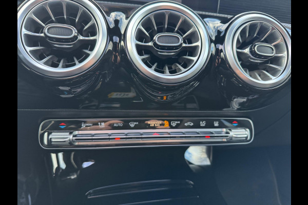 Mercedes-Benz CLA-Klasse Shooting Brake 250 e AMG Panorama Leder Camera Navi