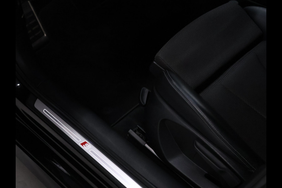 Audi A3 Limousine 35 TFSI CoD Advance Sport S Line [CAMERA, 2X S LINE, VIRTUAL COCKPIT, STOELVERWARMING, CRUISE CONTROL, NIEUWSTAAT]