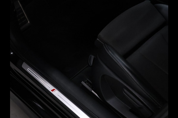 Audi A3 Limousine 35 TFSI CoD Advance Sport S Line [CAMERA, 2X S LINE, VIRTUAL COCKPIT, STOELVERWARMING, CRUISE CONTROL, NIEUWSTAAT]