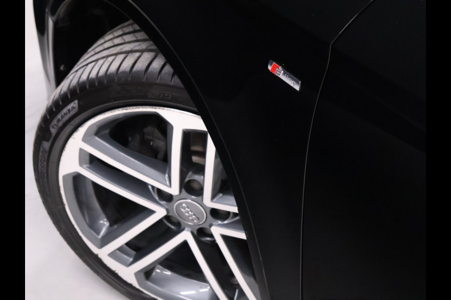 Audi A3 Limousine 35 TFSI CoD Advance Sport S Line [CAMERA, 2X S LINE, VIRTUAL COCKPIT, STOELVERWARMING, CRUISE CONTROL, NIEUWSTAAT]