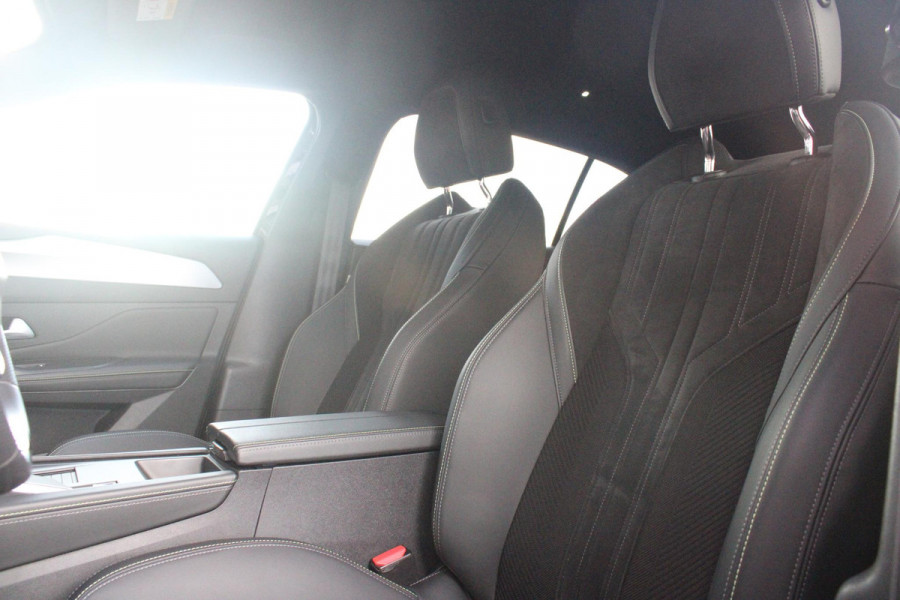 Peugeot 408 1.2 HYBRID 145PK e-DCS6 GT | MATRIX LED KOPLAMPEN | ADAPTIVE ACHTERVERLICHTING | NAVIGATIE FULL MAP | DRAADLOOS APPLE CARPLAY/ANDROID AUTO | STUURVERWARMING | ADAPTIEVE CRUISECONTROL | 19'' VIJF SPAAKS LICHTMETALEN VELGEN | ELEKTRISCHE ACHTERKLEP BEDIENING | DONKERE HEMELBEKLEDING | EXTRA GETINTE ACHTERRUITEN | 3D DIGITALE COCKPIT | SFEERVERLICHTING | PARKEERSENSOREN VOOR + ACHTER | ACHTERUITRIJCAMERA | KEYLESS ENTRY/START |