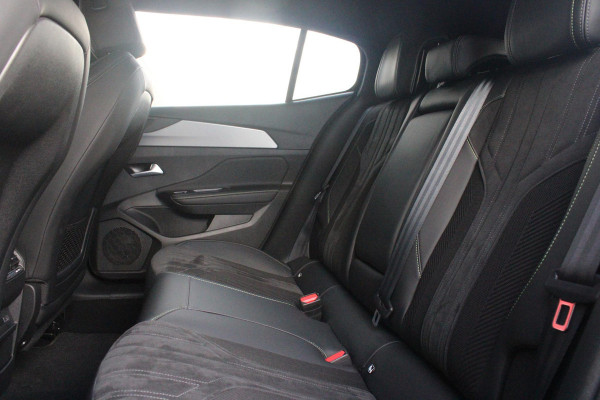 Peugeot 408 1.2 HYBRID 145PK e-DCS6 GT | MATRIX LED KOPLAMPEN | ADAPTIVE ACHTERVERLICHTING | NAVIGATIE FULL MAP | DRAADLOOS APPLE CARPLAY/ANDROID AUTO | STUURVERWARMING | ADAPTIEVE CRUISECONTROL | 19'' VIJF SPAAKS LICHTMETALEN VELGEN | ELEKTRISCHE ACHTERKLEP BEDIENING | DONKERE HEMELBEKLEDING | EXTRA GETINTE ACHTERRUITEN | 3D DIGITALE COCKPIT | SFEERVERLICHTING | PARKEERSENSOREN VOOR + ACHTER | ACHTERUITRIJCAMERA | KEYLESS ENTRY/START |
