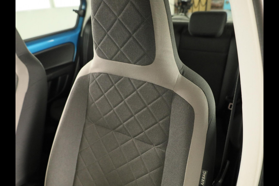 Volkswagen e-Up! Style 83PK | Navigatie via app | Cruise control | LM velgen | Acteruitrijcamera | Multifunctioneel stuurwiel |