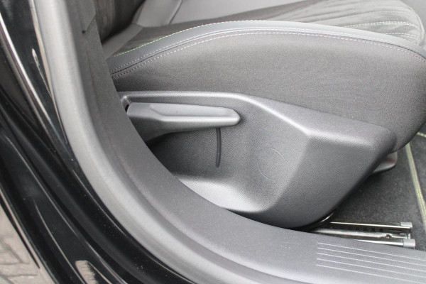 Peugeot 408 1.2 HYBRID 145PK e-DCS6 GT | MATRIX LED KOPLAMPEN | ADAPTIVE ACHTERVERLICHTING | NAVIGATIE FULL MAP | DRAADLOOS APPLE CARPLAY/ANDROID AUTO | STUURVERWARMING | ADAPTIEVE CRUISECONTROL | 19'' VIJF SPAAKS LICHTMETALEN VELGEN | ELEKTRISCHE ACHTERKLEP BEDIENING | DONKERE HEMELBEKLEDING | EXTRA GETINTE ACHTERRUITEN | 3D DIGITALE COCKPIT | SFEERVERLICHTING | PARKEERSENSOREN VOOR + ACHTER | ACHTERUITRIJCAMERA | KEYLESS ENTRY/START |