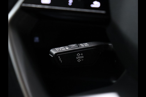 Audi Q4 e-tron 40 Advanced edition 77 kWh [VOL LEDER, VIRTUAL COCKPIT, STOELVERWARMING, BLUETOOTH, NAVIGATIE, PDC VOOR+ACHTER, SCHAKELFLIPPERS, NIEUWSTAAT]
