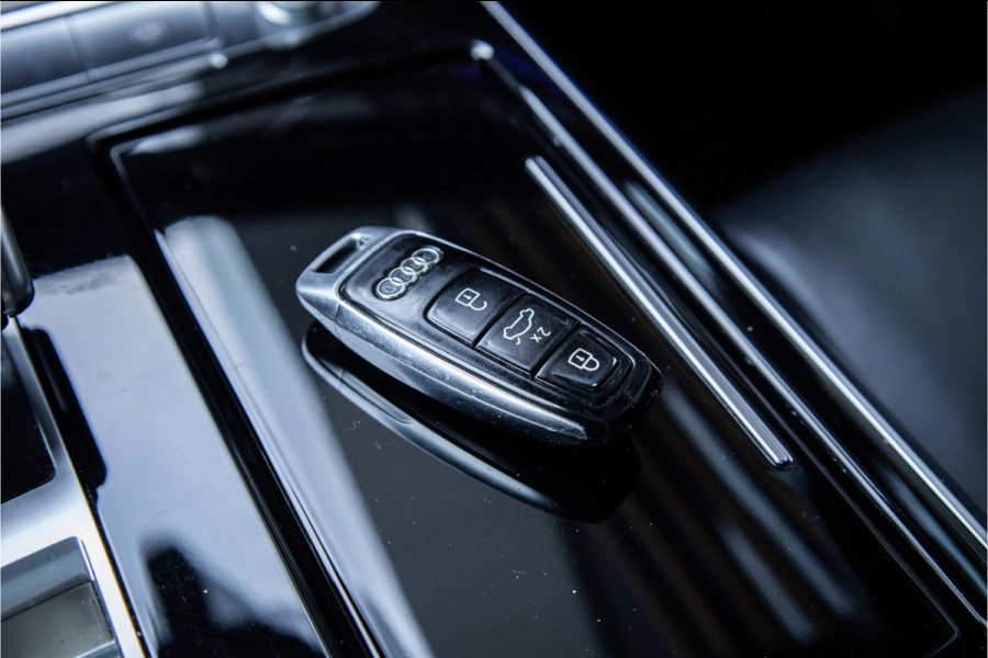 Audi Q7 60 TFSI e quattro Competition - Panorama | B&O | RS Seats | Luchtvering | Elek.Trekhaak