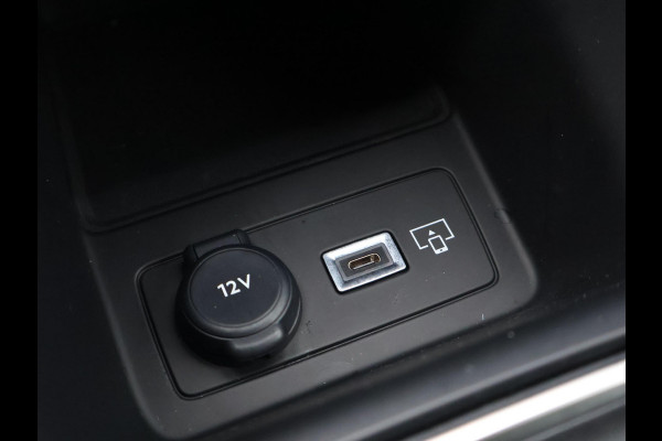 Peugeot E-308 FIRST EDITION GT EV 54 KWH + STUUR/STOELVERW. | ADAPTIVE CRUISE | CARPLAY | STANDKACHEL | CAMERA