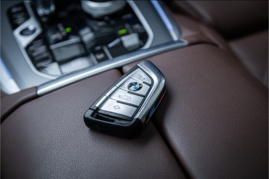 BMW X5 xDrive45e High Executive - M Sport | Panorama | B&W | Laser | Elek. Trekhaak | Luchtvering