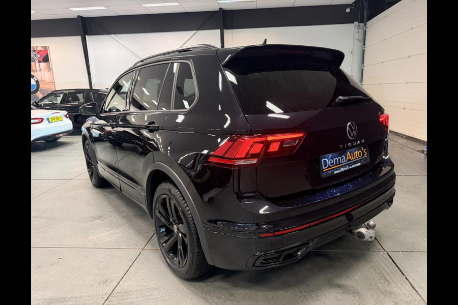 Volkswagen Tiguan 1.4 TSI eHybrid 2X R-LINE BLACK-LINE PANO/LEDER/M-STOELEN/NAVI/V-COCKPIT/DAB/LED///