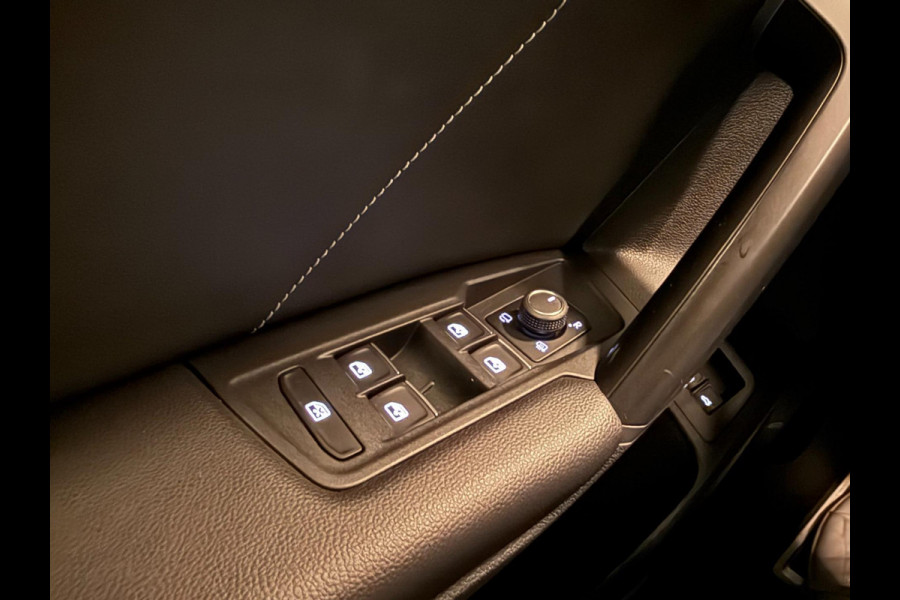 Volkswagen Tiguan 1.4 TSI eHybrid 2X R-LINE BLACK-LINE PANO/LEDER/M-STOELEN/NAVI/V-COCKPIT/DAB/LED///
