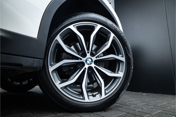 BMW X3 xDrive20i High Executive - Panorama | Cruise Control | Camera | Stoelverwarming