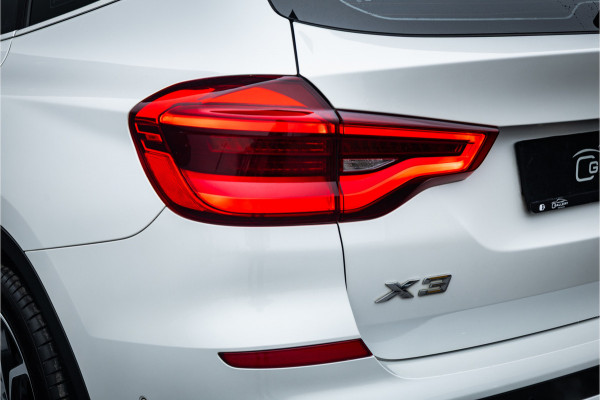 BMW X3 xDrive20i High Executive - Panorama | Cruise Control | Camera | Stoelverwarming