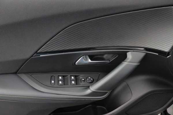 Peugeot 2008 1.2 PureTech GT*AUTOM.*ECC*CRUISE*NAVI*CAM*