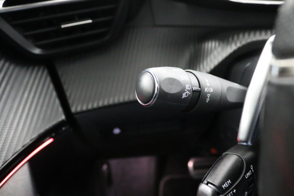 Peugeot 2008 1.2 PureTech GT*AUTOM.*ECC*CRUISE*NAVI*CAM*