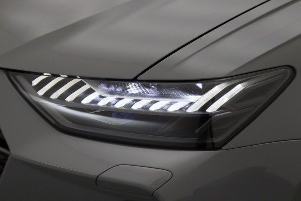 Audi RS6 Avant 4.0 TFSI Quattro 600 PK Panoramadak, B&O 3D, Dynamic Plus, Carbon, Ceramic, 4WB, HUD, 22"