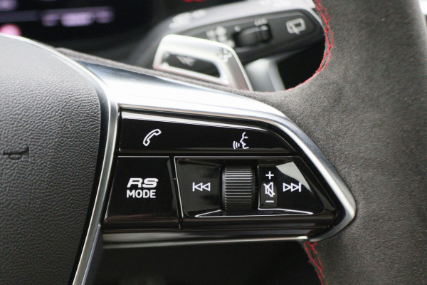 Audi RS6 Avant 4.0 TFSI Quattro 600 PK Panoramadak, B&O 3D, Dynamic Plus, Carbon, Ceramic, 4WB, HUD, 22"