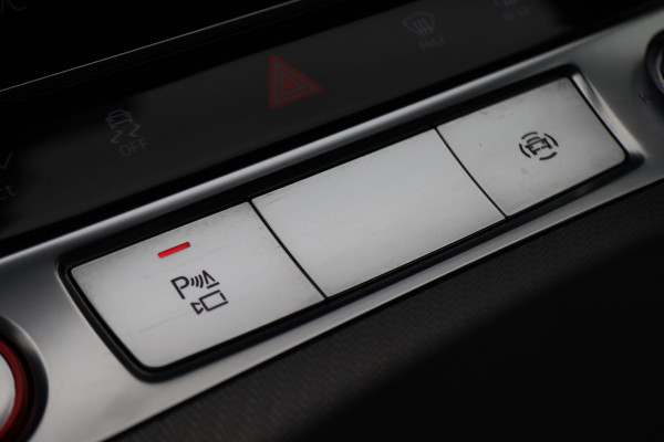 Audi RS6 Avant 4.0 TFSI Quattro 600 PK Panoramadak, B&O 3D, Dynamic Plus, Carbon, Ceramic, 4WB, HUD, 22"