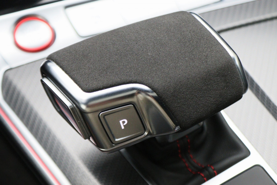 Audi RS6 Avant 4.0 TFSI Quattro 600 PK Panoramadak, B&O 3D, Dynamic Plus, Carbon, Ceramic, 4WB, HUD, 22"