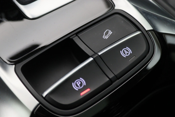 MG EHS 1.5 TGDI Luxury Leer, 360° Camera, ACC, Panoramadak, Apple Carplay, PDC, DAB, LED, 18''