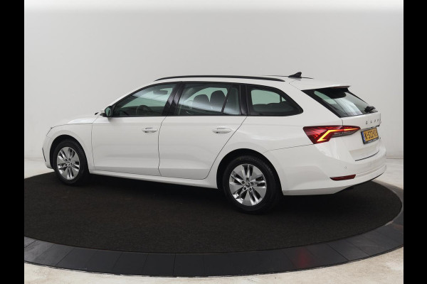Škoda Octavia 1.0 e-TSI Business Edition | 61.800km NAP | Camera | Carplay | Navigatie | Full LED | Parkeerhulp | Digital Cockpit | Cruise control