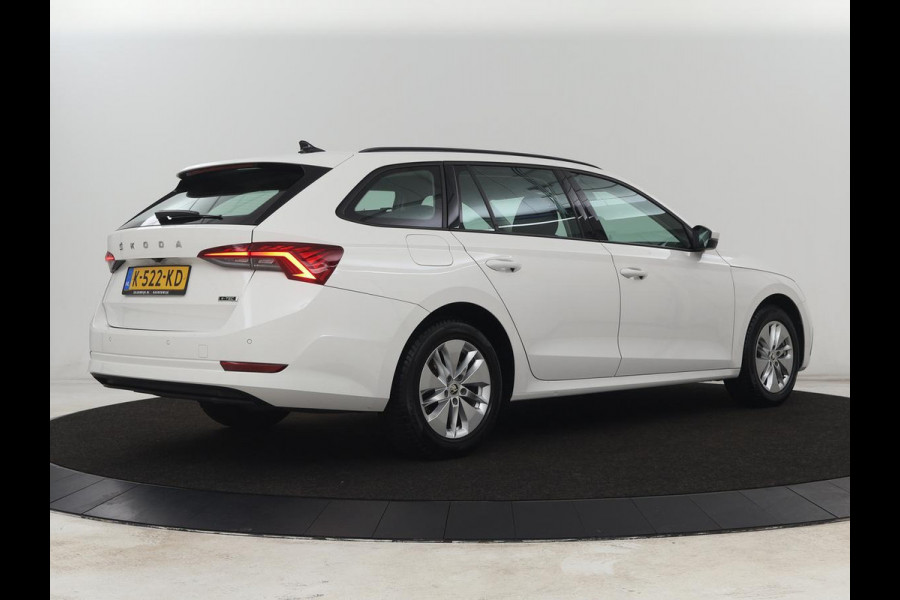 Škoda Octavia 1.0 e-TSI Business Edition | 61.800km NAP | Camera | Carplay | Navigatie | Full LED | Parkeerhulp | Digital Cockpit | Cruise control