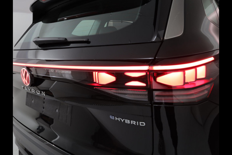Volkswagen Tayron 1.5 eHybrid Life Edition 204PK PHEV | Verlengde garantie | Trekhaak wegklapbaar | Stoel- en stuurverwarming | 18" LM velgen |