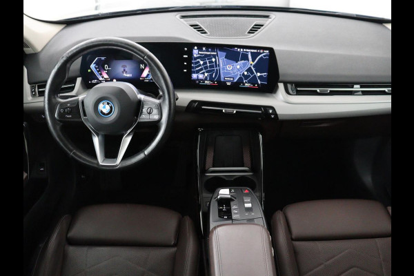 BMW X1 xDrive25e | Leder | Sportstoelen | Carplay | Adaptief LED | Keyless | Camera | Park Assist | Live Cockpit | Climate control | Navigatie | PHEV | Plug In | SOH 92%