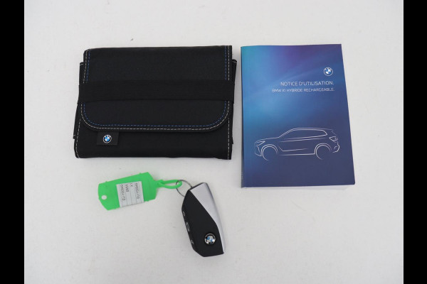 BMW X1 xDrive25e | Leder | Sportstoelen | Carplay | Adaptief LED | Keyless | Camera | Park Assist | Live Cockpit | Climate control | Navigatie | PHEV | Plug In | SOH 92%