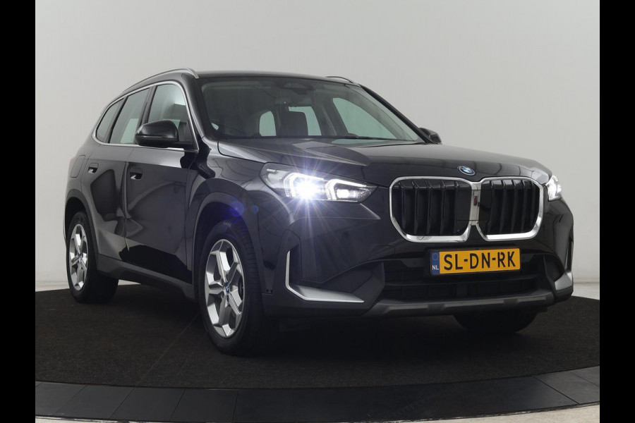 BMW X1 xDrive25e | Leder | Sportstoelen | Carplay | Adaptief LED | Keyless | Camera | Park Assist | Live Cockpit | Climate control | Navigatie | PHEV | Plug In | SOH 92%