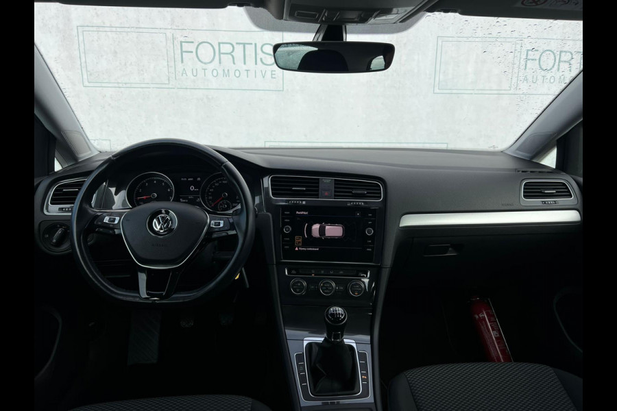 Volkswagen Golf 1.0 TSI Trendline CARPLAY | CAMERA | NAVI |