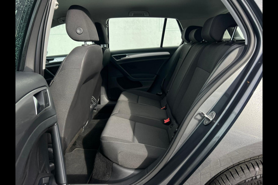 Volkswagen Golf 1.0 TSI Trendline CARPLAY | CAMERA | NAVI |