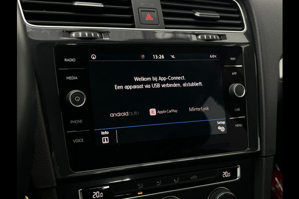 Volkswagen Golf 1.0 TSI Trendline CARPLAY | CAMERA | NAVI |