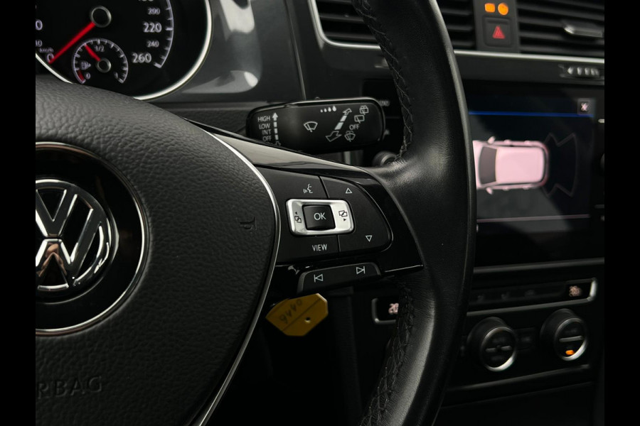 Volkswagen Golf 1.0 TSI Trendline CARPLAY | CAMERA | NAVI |