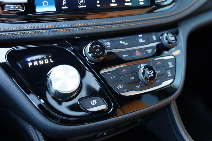 Chrysler Pacifica 3.6 V6 Hybrid / 7 Persoons / Multimedia