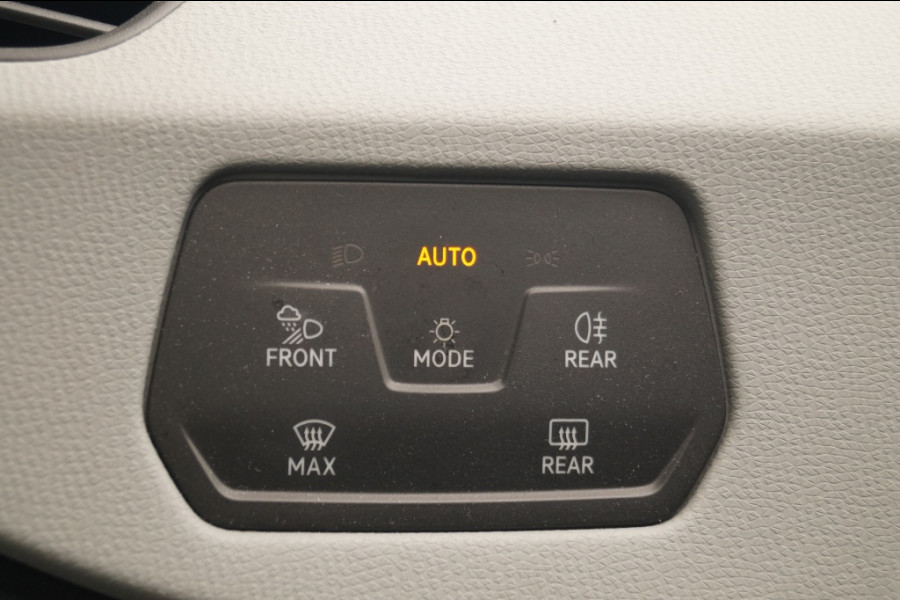 Volkswagen ID.3 First Max 58kWh -SOH92%-PANO-HUD-ECC-LED-