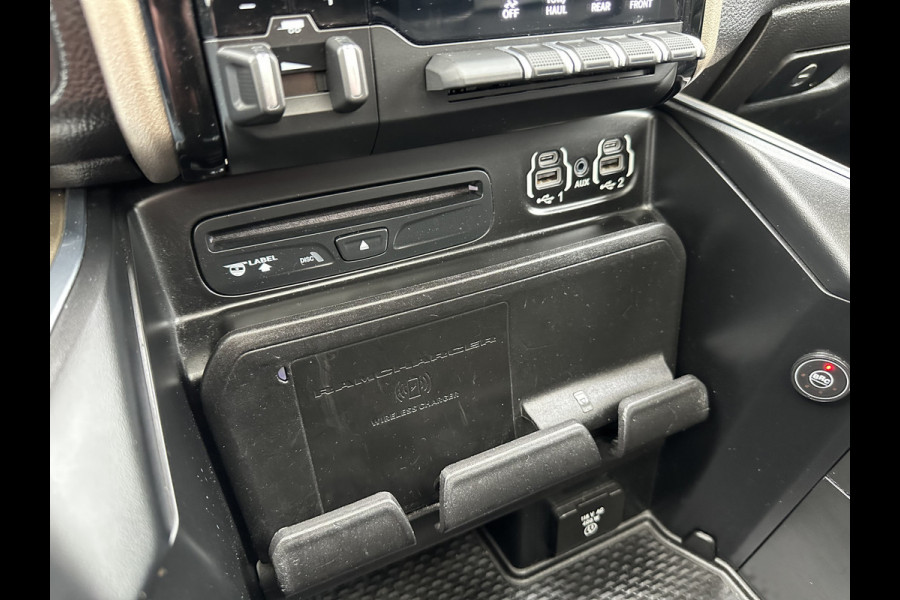 Dodge Ram 1500 5.7 V8 LARAMIE / LPG / TREKHAAK 3.5T / ADAPTIVE CRUISE / CAMERA / PANO / 12 INCH SCREEN / DELMONICO RED