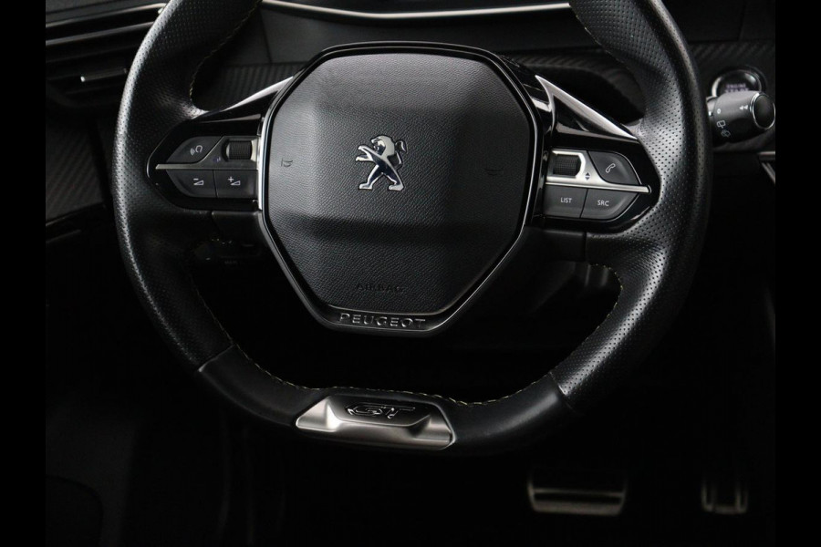Peugeot e-2008 EV GT 50 kWh | SOH 91% | 3 Fase | Stoelverwarming | Leder/Alcantara | Adaptive cruise | Keyless | Navigatie | Carplay | Full LED