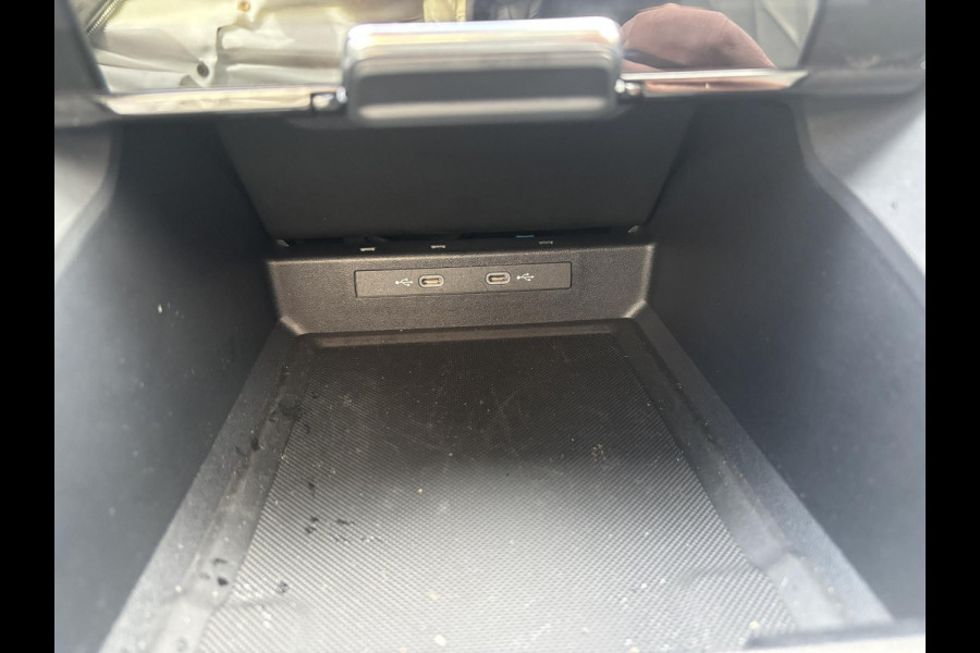 Ford Capri Premium Extended Range RWD 77 kWh | 286 pk | Driver Assistance Pack | Panoramadak | Grote Accu | Dealer onderhouden