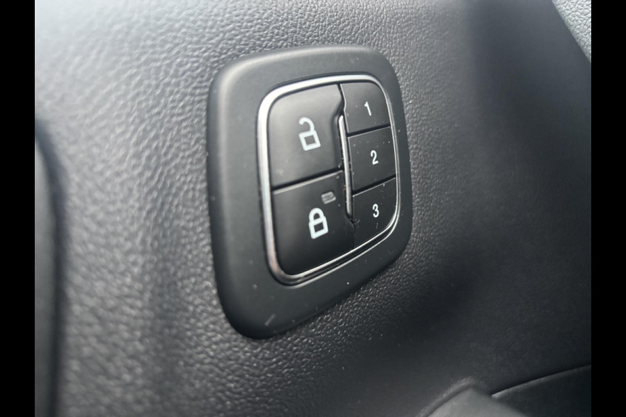 Ford Kuga 2.5 PHEV ST-Line X | SCI | 243pk | Winter Pack | AGR stoelen | Adaptive cruise | 360 graden camera | Elektrische Achterklep | 2.100kg Trekgewicht