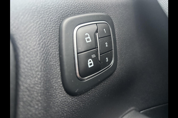 Ford Kuga 2.5 PHEV ST-Line X | SCI | 243pk | Winter Pack | AGR stoelen | Adaptive cruise | 360 graden camera | Elektrische Achterklep | 2.100kg Trekgewicht