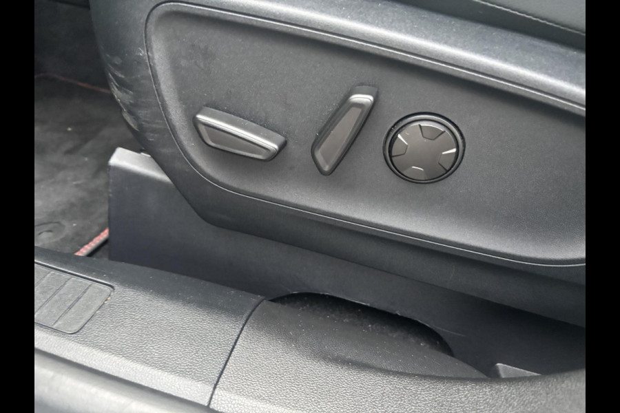 Ford Kuga 2.5 PHEV ST-Line X | SCI | 243pk | Winter Pack | AGR stoelen | Adaptive cruise | 360 graden camera | Elektrische Achterklep | 2.100kg Trekgewicht