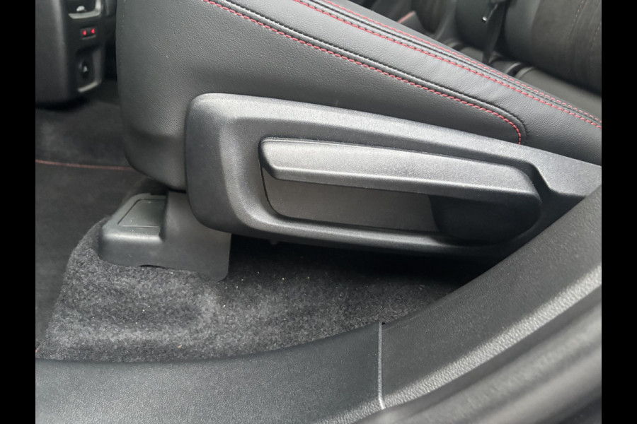 Ford Kuga 2.5 PHEV ST-Line X | SCI | 243pk | Winter Pack | AGR stoelen | Adaptive cruise | 360 graden camera | Elektrische Achterklep | 2.100kg Trekgewicht