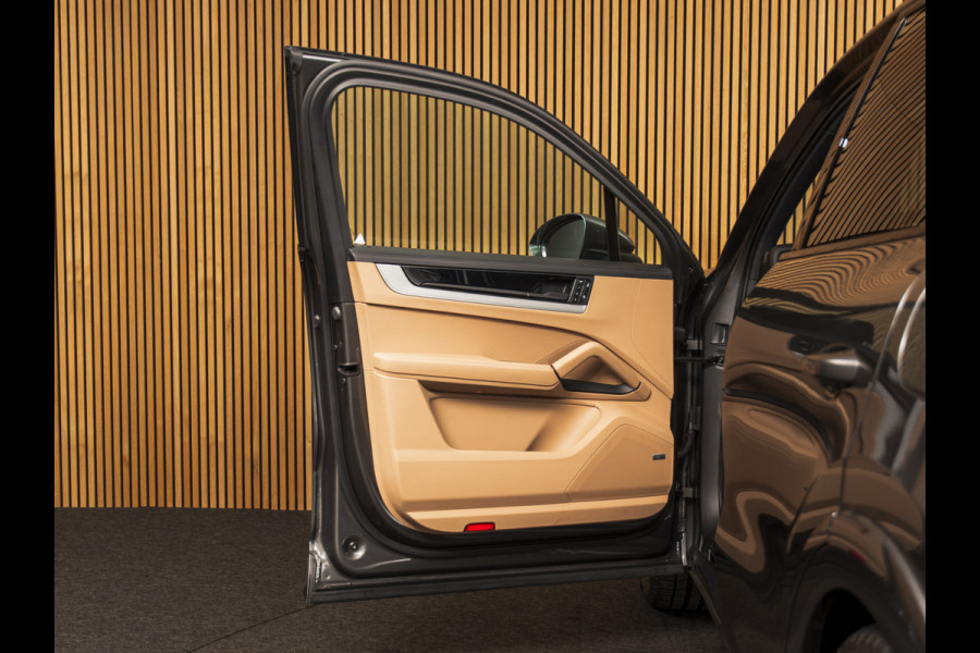 Porsche Cayenne 3.0 E-Hybrid NIEUW MODEL-21"-PANO-BOSE-SPORTCHRONO
