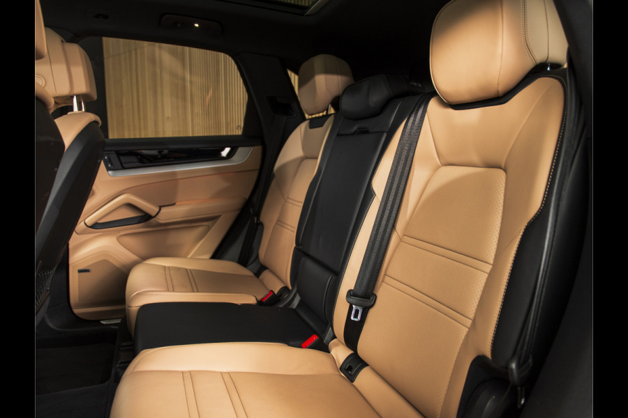 Porsche Cayenne 3.0 E-Hybrid NIEUW MODEL-21"-PANO-BOSE-SPORTCHRONO