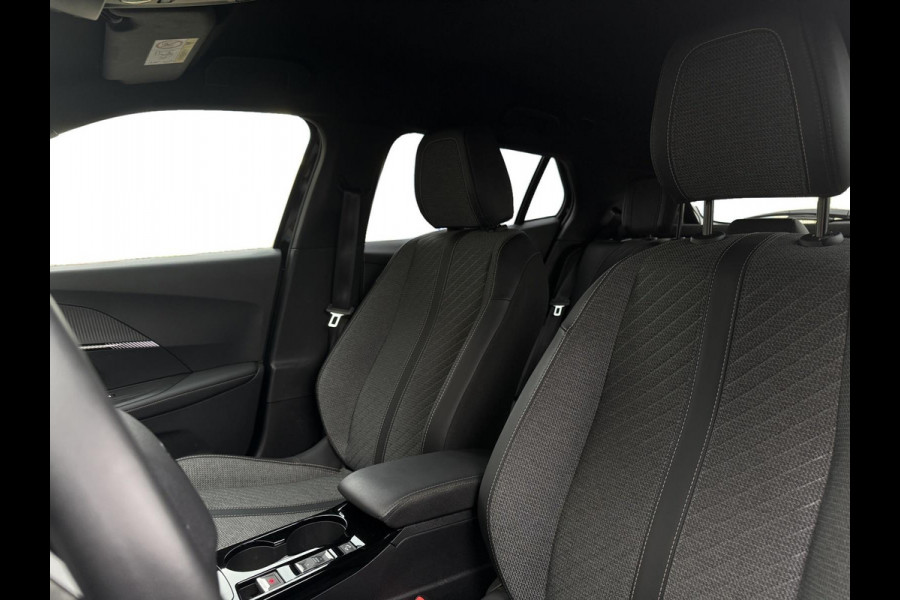 Peugeot 2008 Allure 145pk Aut.Navi 360° dodehoek Camera ACC Carbon Apple Carplay & Android Auto Virtual Cockpit