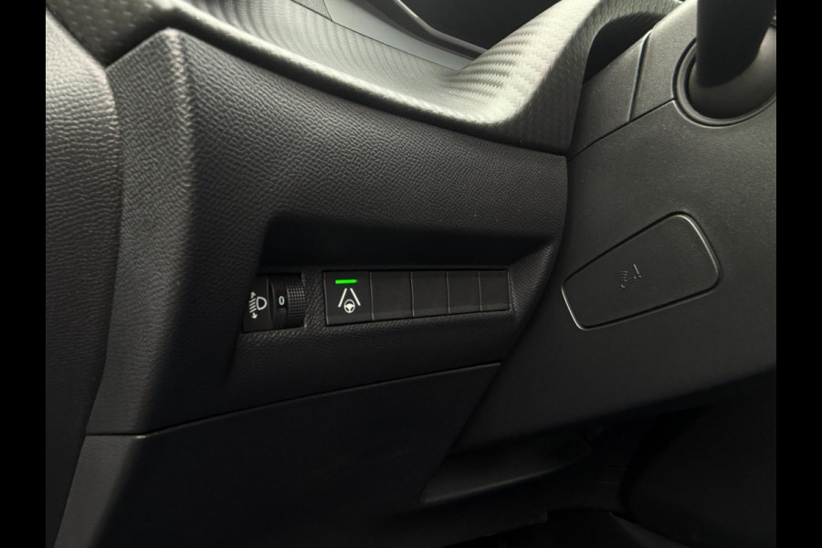 Peugeot 2008 Allure 145pk Aut.Navi 360° dodehoek Camera ACC Carbon Apple Carplay & Android Auto Virtual Cockpit