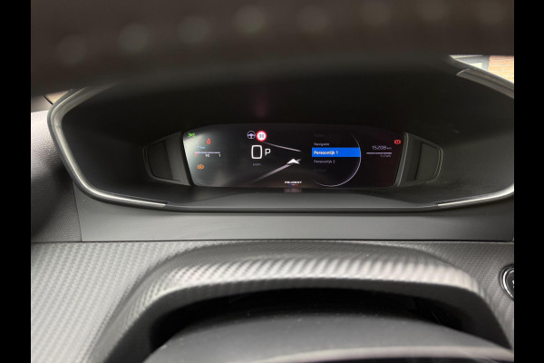 Peugeot 2008 Allure 145pk Aut.Navi 360° dodehoek Camera ACC Carbon Apple Carplay & Android Auto Virtual Cockpit